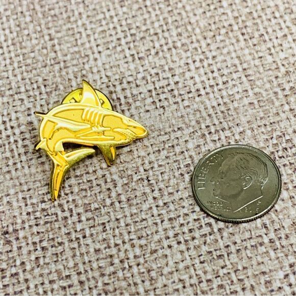 Gold Shark Straight Back Pin - Picture 1 of 2